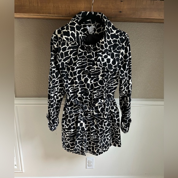 Luii Giraffe Print Lightweight Jacket - Picture 1 of 5